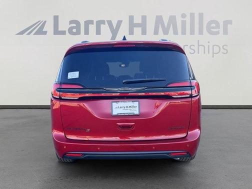 2025 Chrysler Pacifica Limited