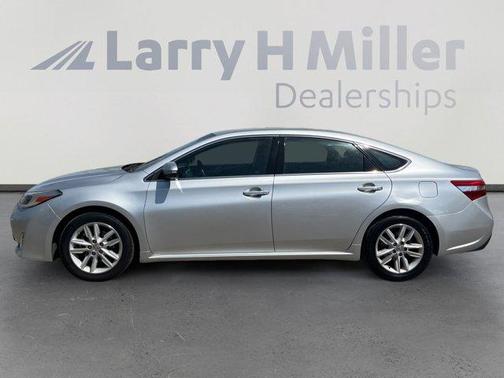 Classic Silver Metallic 2013 Toyota Avalon