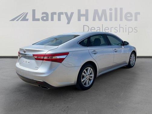 Classic Silver Metallic 2013 Toyota Avalon