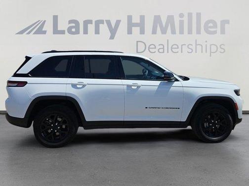 2024 Jeep Grand Cherokee Laredo
