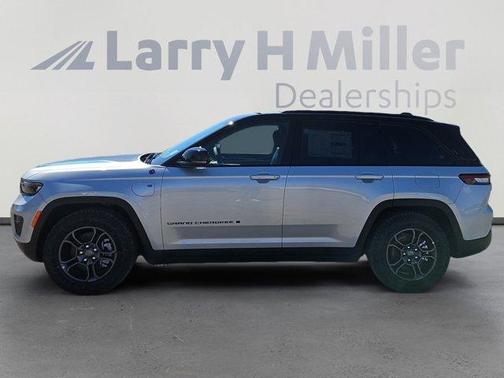 2025 Jeep Grand Cherokee 4xe Trailhawk
