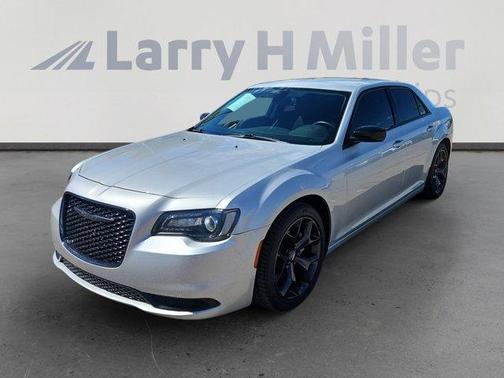 2022 Chrysler 300 Touring