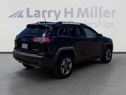 Diamond Black 2019 Jeep Cherokee Trailhawk