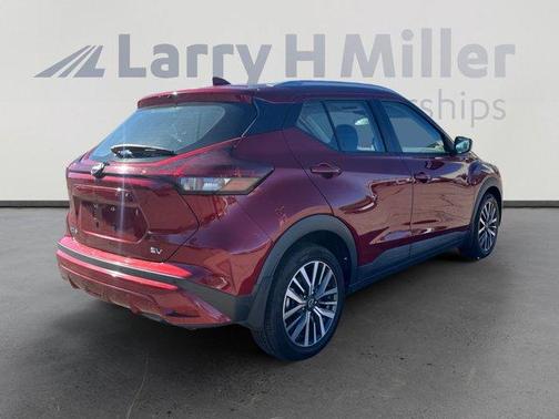 2022 Nissan Kicks SV