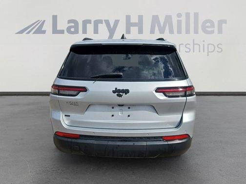 2022 Jeep Grand Cherokee L Laredo