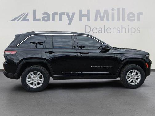 2023 Jeep Grand Cherokee Laredo