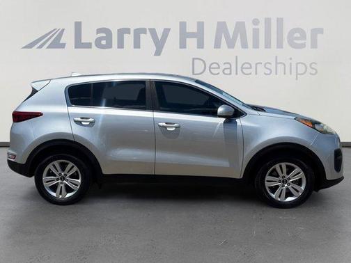 Sparkling Silver 2018 Kia Sportage LX