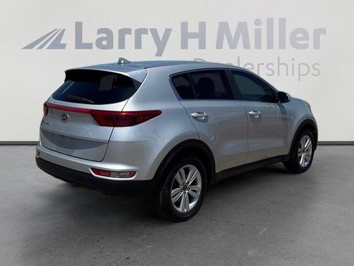 Sparkling Silver 2018 Kia Sportage LX