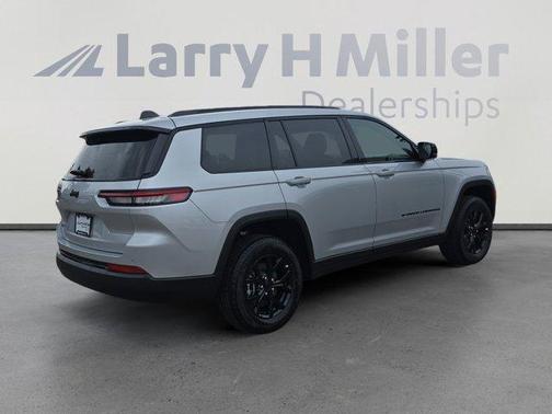 2025 Jeep Grand Cherokee L Laredo