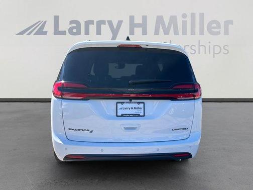 2026 Chrysler Pacifica Limited