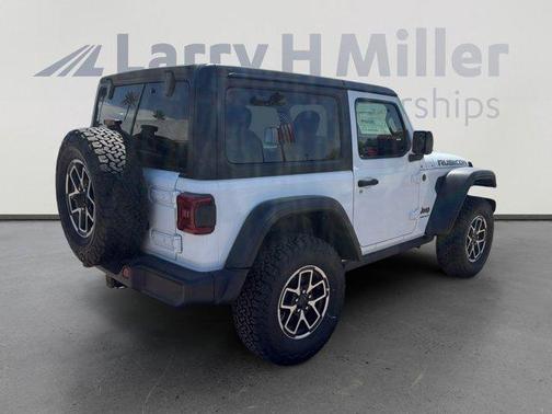 Bright White Clearcoat 2026 Jeep Wrangler Rubicon