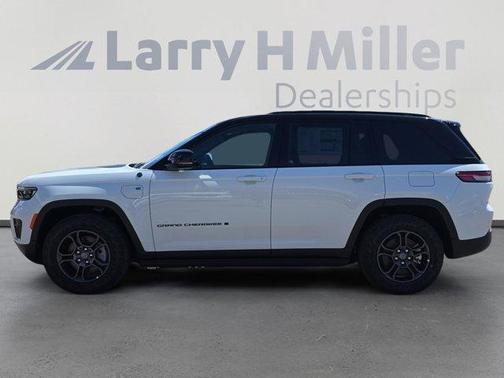2025 Jeep Grand Cherokee 4xe Trailhawk