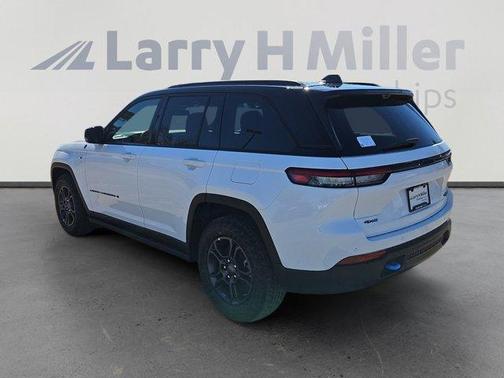 2025 Jeep Grand Cherokee 4xe Trailhawk