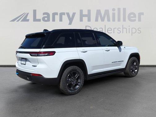 2025 Jeep Grand Cherokee 4xe Trailhawk