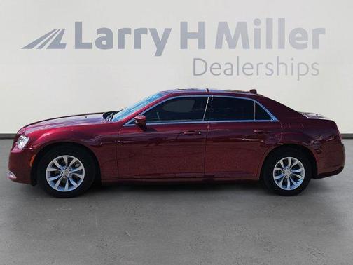 2023 Chrysler 300 Touring