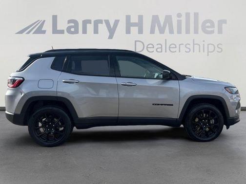 2023 Jeep Compass Altitude