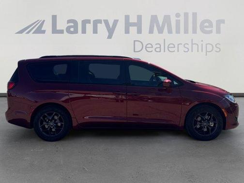 Velvet Red Pearlcoat 2019 Chrysler Pacifica Touring-L Plus