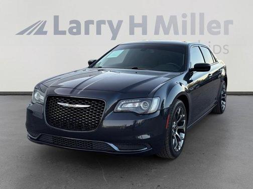 2018 Chrysler 300 Touring