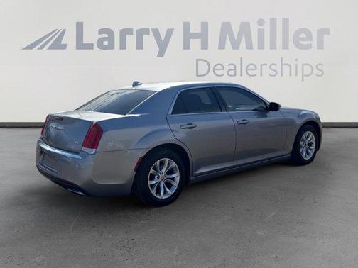 2016 Chrysler 300 Limited
