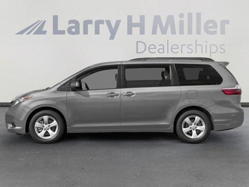 2017 Toyota Sienna LE