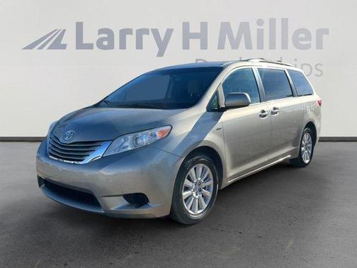 2017 Toyota Sienna LE