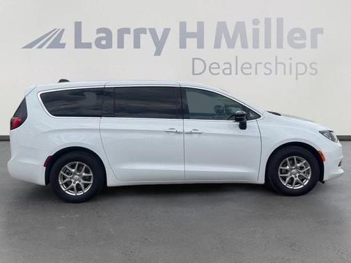 Bright White Clearcoat 2026 Chrysler Voyager LX
