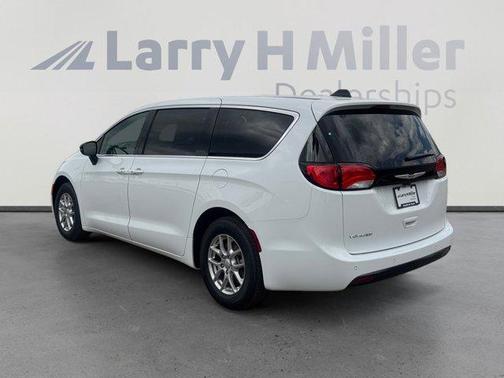 Bright White Clearcoat 2026 Chrysler Voyager LX