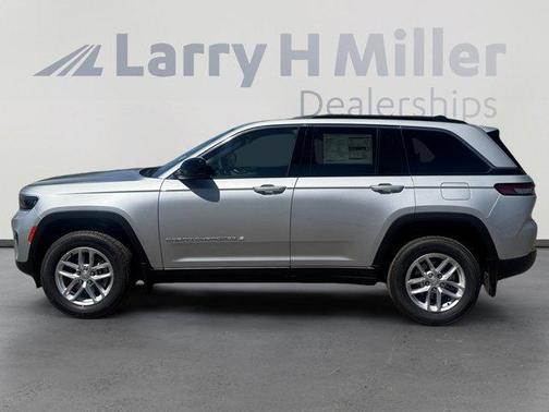 Silver Zynith 2026 Jeep Grand Cherokee Laredo
