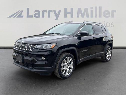 2022 Jeep Compass Latitude Lux