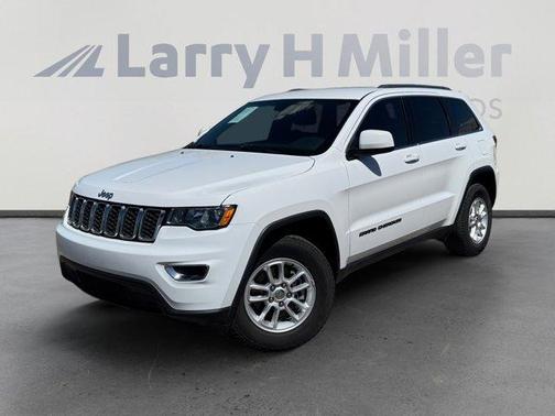 Bright White Clearcoat 2019 Jeep Grand Cherokee Laredo E