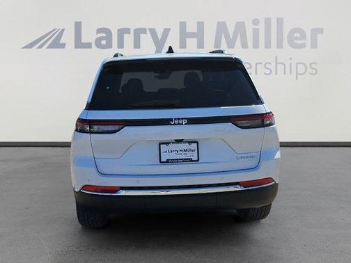 2025 Jeep Grand Cherokee Laredo X