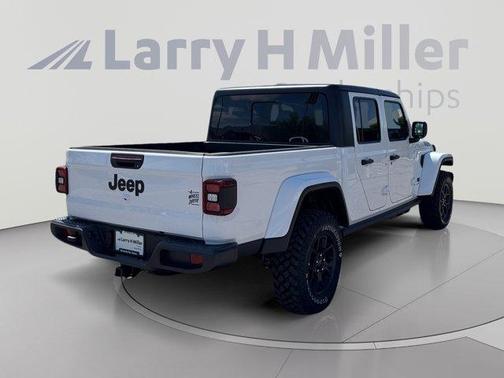 Bright White Clearcoat 2026 Jeep Gladiator Sport