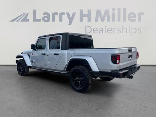 2022 Jeep Gladiator Sport
