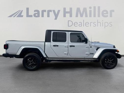 2022 Jeep Gladiator Sport