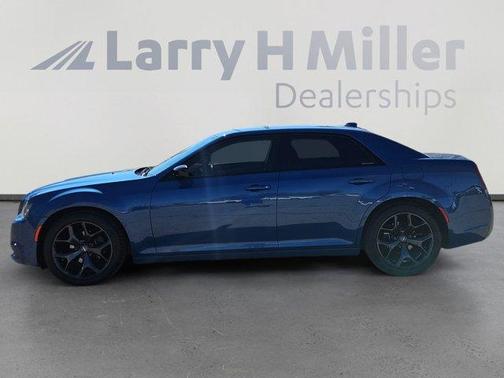2020 Chrysler 300 Touring