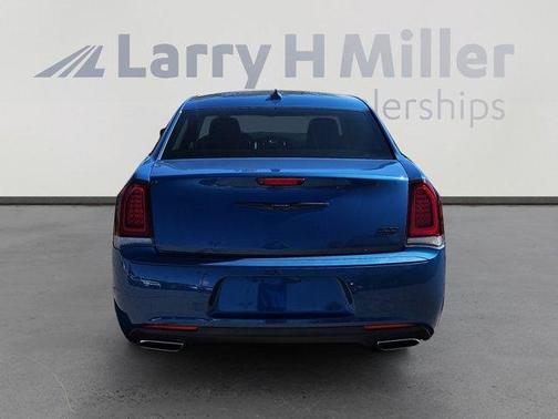 2020 Chrysler 300 Touring