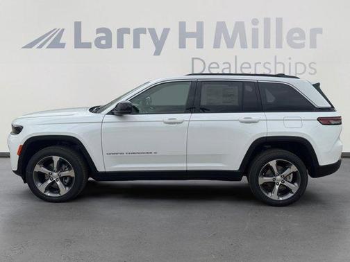Bright White Clearcoat 2026 Jeep Grand Cherokee Limited