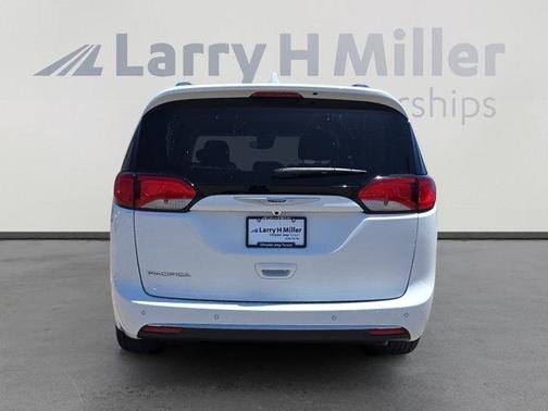 2020 Chrysler Pacifica Touring-L Plus
