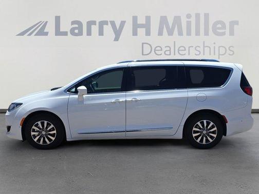 2020 Chrysler Pacifica Touring-L Plus
