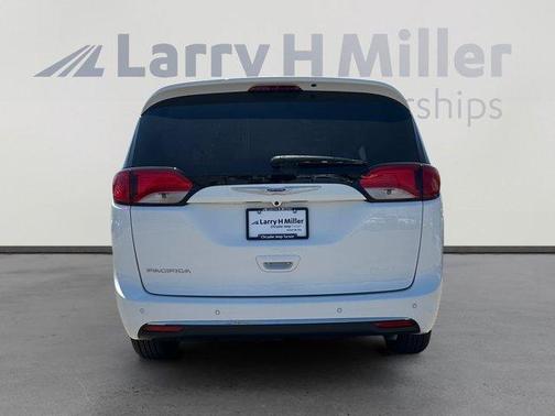 2020 Chrysler Pacifica Touring-L Plus