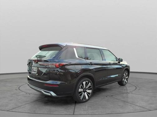 2025 Mitsubishi Outlander PLATINUM EDITION 2.5 S-AWC