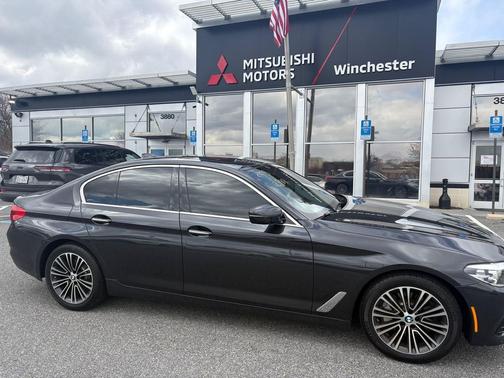 2018 BMW 530 530i