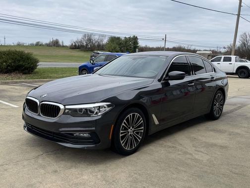 2018 BMW 530 530i