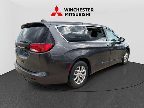 Granite Crystal Metallic Clearcoat 2023 Chrysler Voyager LX