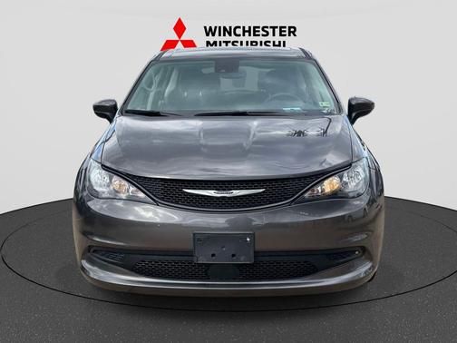 Granite Crystal Metallic Clearcoat 2023 Chrysler Voyager LX