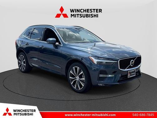 Denim Blue Metallic 2022 Volvo XC60 B5 Momentum