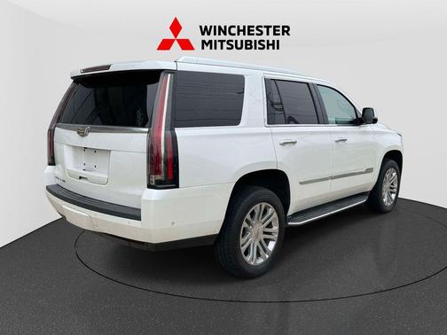 Crystal White Tricoat 2017 Cadillac Escalade Base