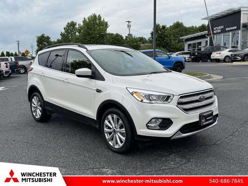 White Platinum Metallic Tri-Coat 2019 Ford Escape SEL