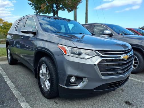 2020 Chevrolet Traverse LT Cloth