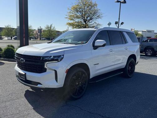 Iridescent Pearl Tricoat 2022 Chevrolet Tahoe LT